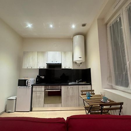 Christelle Apartment โรมิญี-ซูร์-เซน ภายนอก รูปภาพ